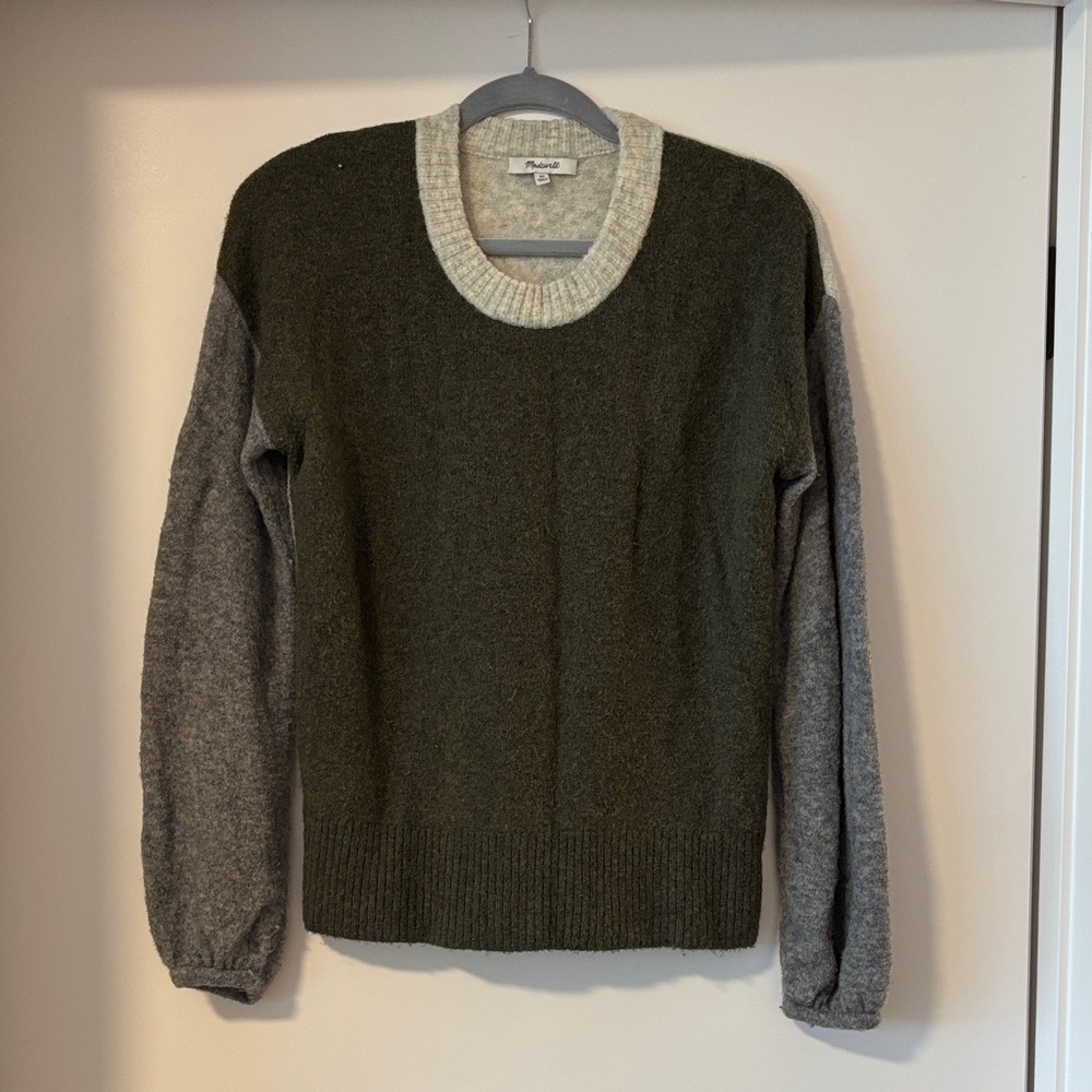 Madewell Women's Sweater in Olive and Gray